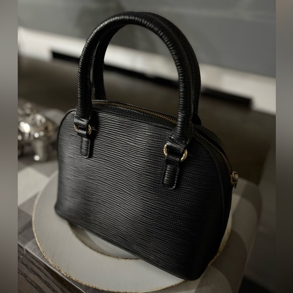 Source Unknown Handbags - EPI Style Black Textured Dome Satchel with Gold Hardware